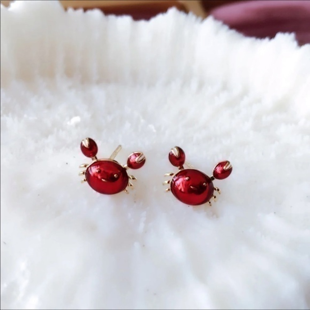 COPY - 🦀 🦀 18K Gold Vermeil Crab Earrings